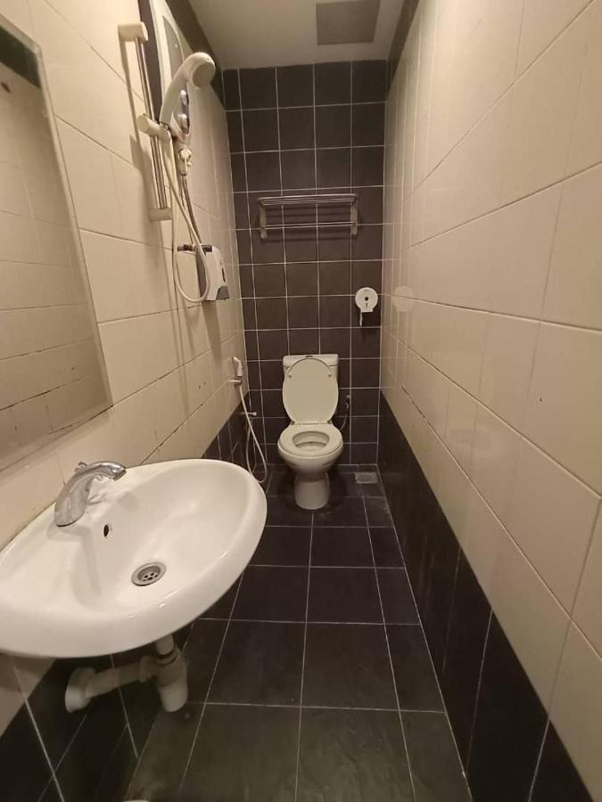 一点酒店 古晋 外观 照片