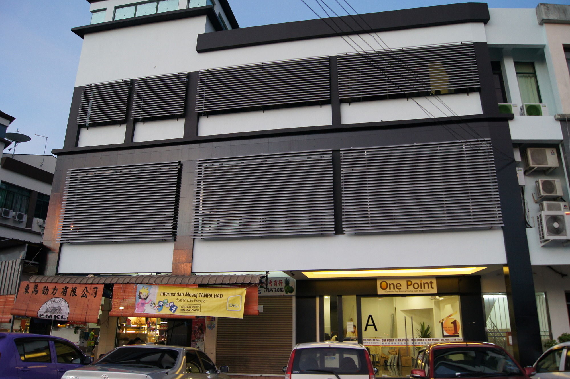 一点酒店 古晋 外观 照片
